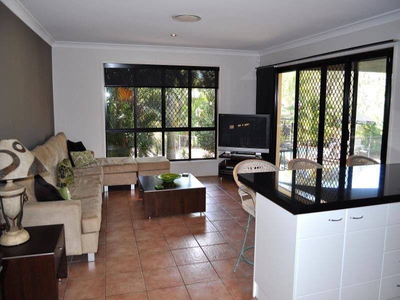 40 Arun Drive, Arundel QLD 4214