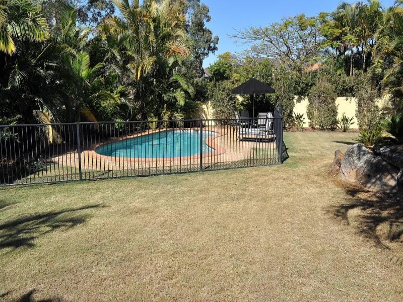 40 Arun Drive, Arundel QLD 4214