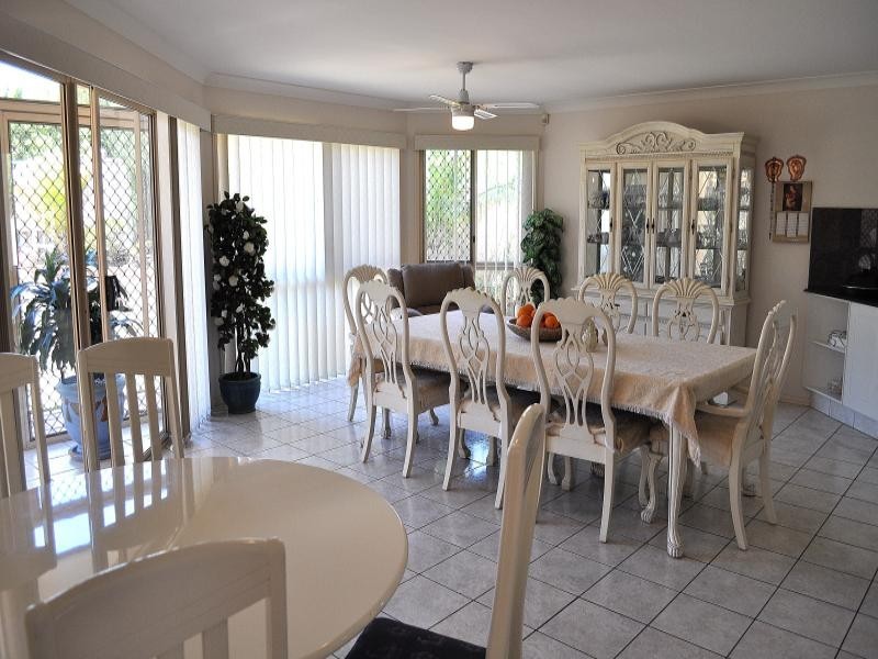 5 Lisa Court, Arundel QLD 4214