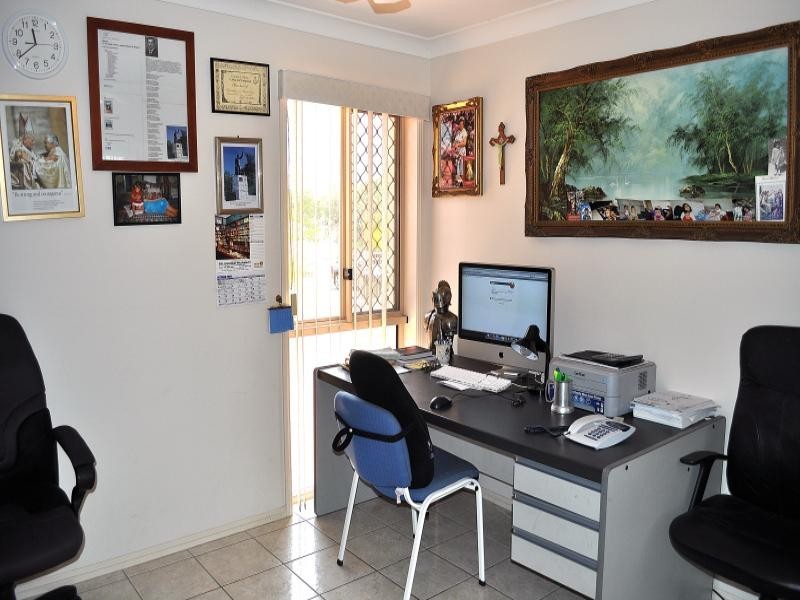 5 Lisa Court, Arundel QLD 4214