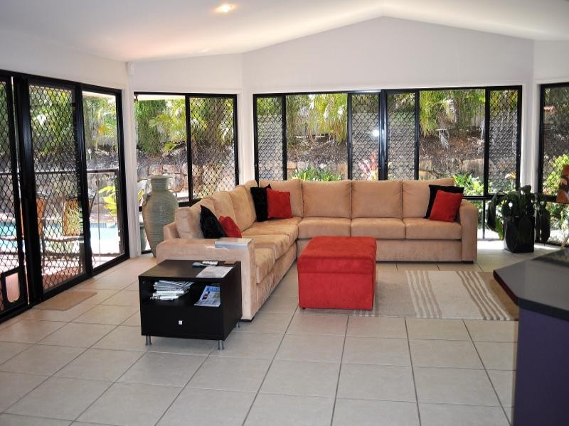 73 Arun Drive, Arundel QLD 4214