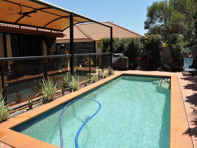 73 Arun Drive, Arundel QLD 4214