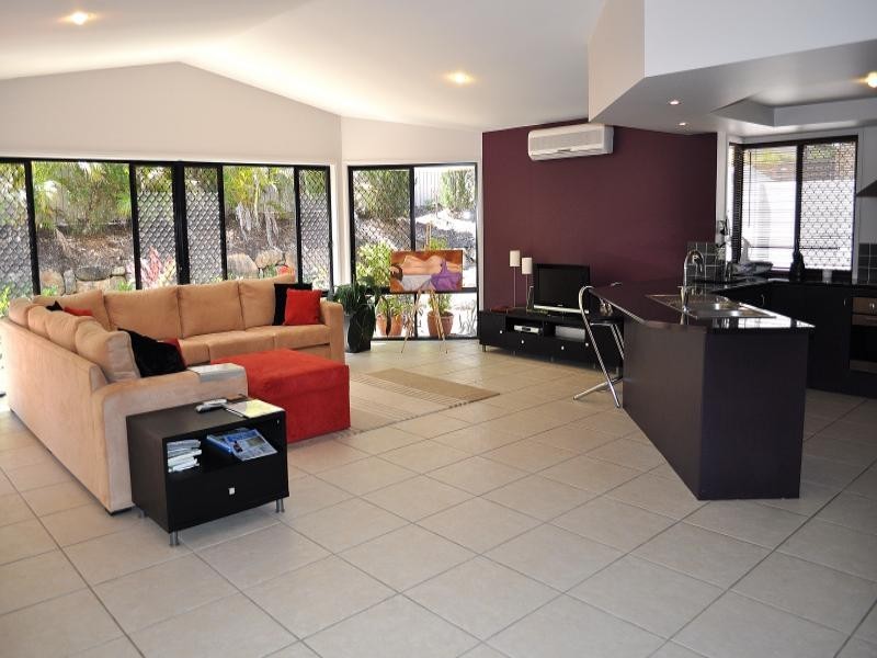 73 Arun Drive, Arundel QLD 4214