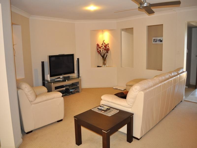 73 Arun Drive, Arundel QLD 4214