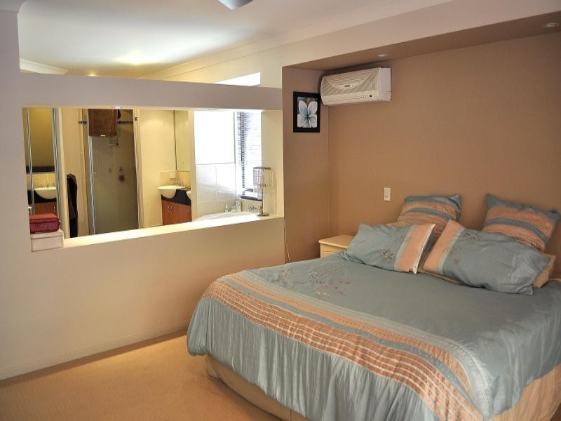 73 Arun Drive, Arundel QLD 4214