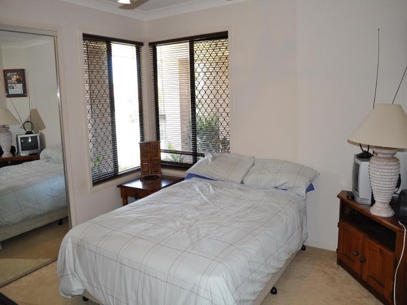 73 Arun Drive, Arundel QLD 4214