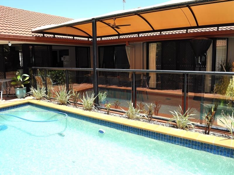 73 Arun Drive, Arundel QLD 4214