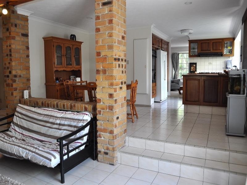 12 Von Nida Court, Parkwood QLD 4214