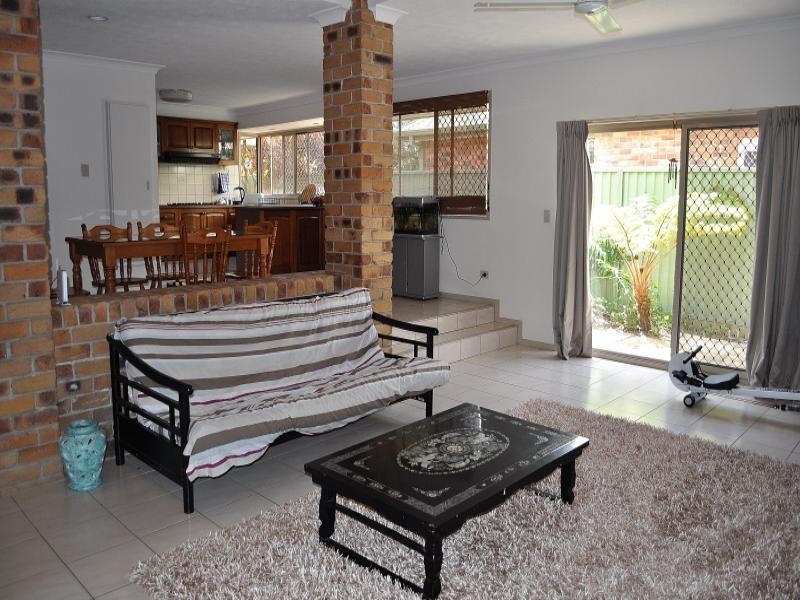 12 Von Nida Court, Parkwood QLD 4214