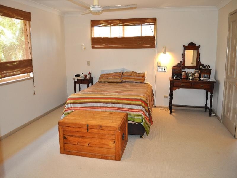 12 Von Nida Court, Parkwood QLD 4214