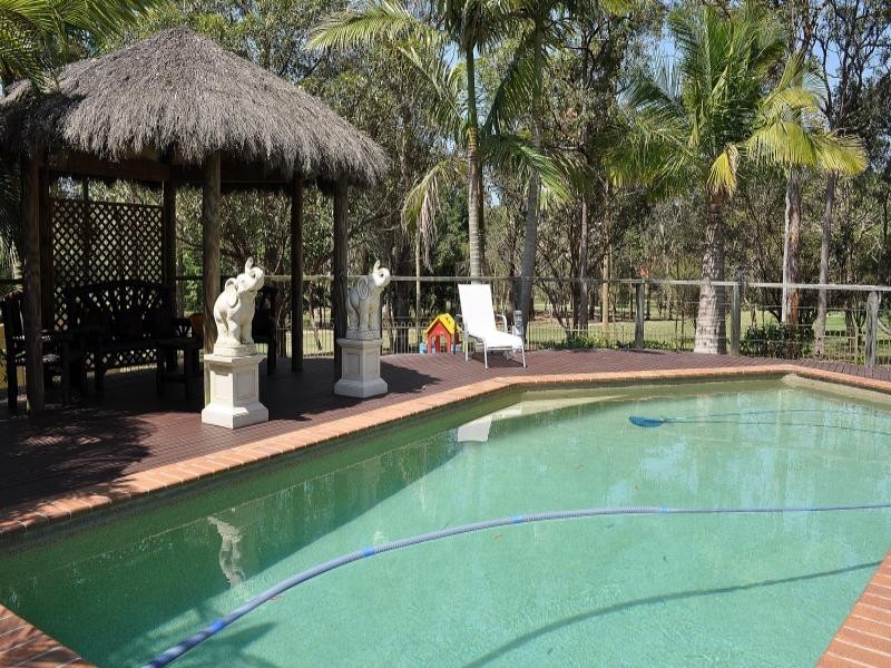 25 Hazel Court, Arundel QLD 4214