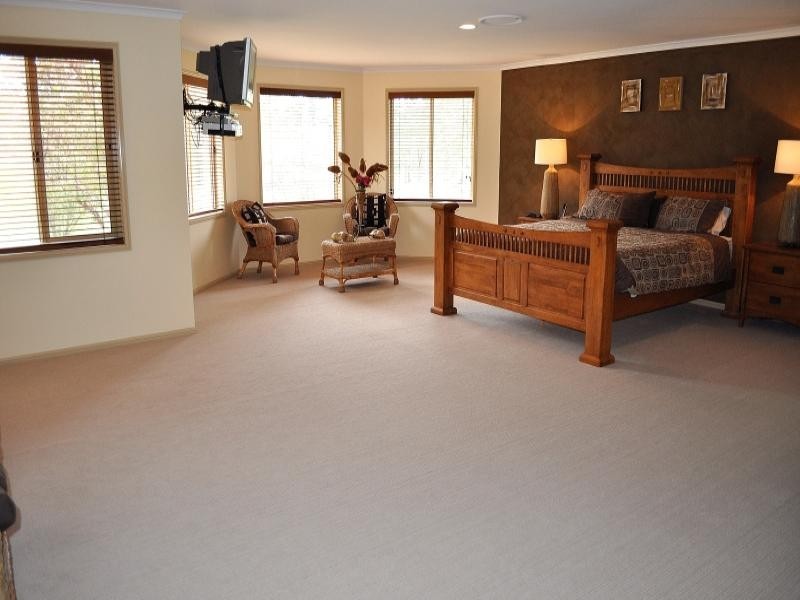 25 Hazel Court, Arundel QLD 4214