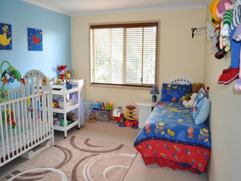 25 Hazel Court, Arundel QLD 4214