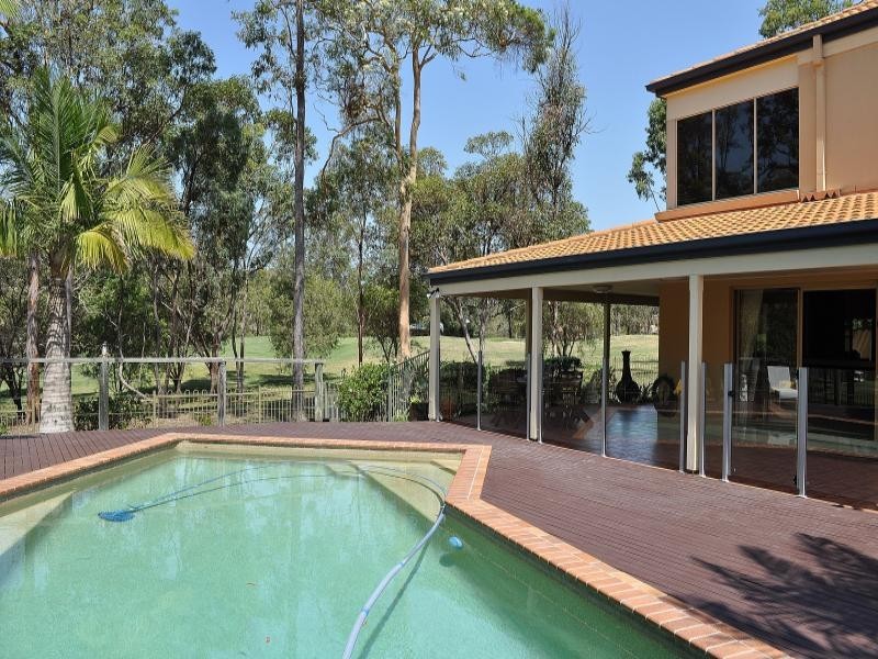 25 Hazel Court, Arundel QLD 4214