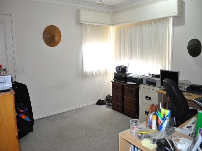 6 Pearson Close, Arundel QLD 4214