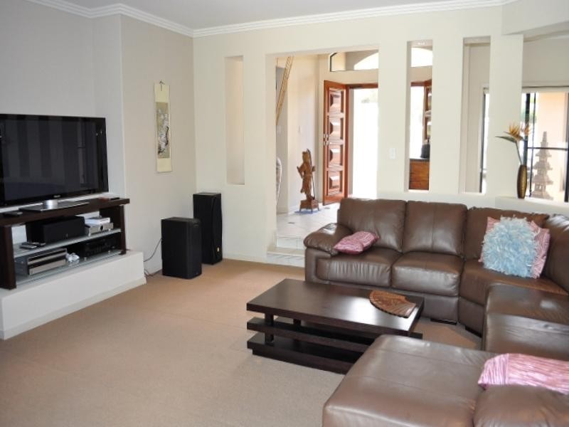 7 Worthing Court, Arundel QLD 4214