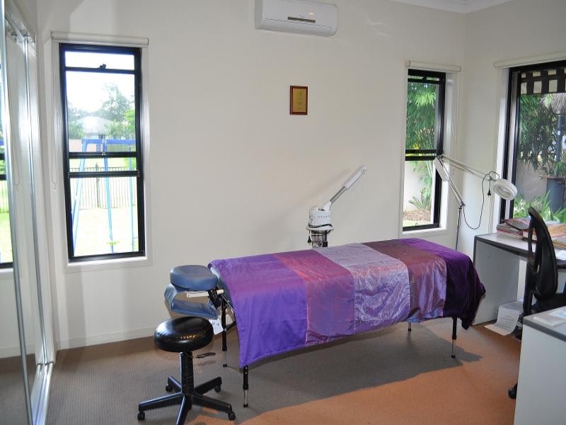 7 Worthing Court, Arundel QLD 4214