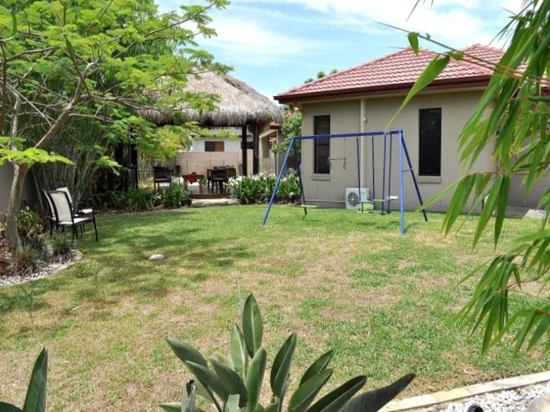 7 Worthing Court, Arundel QLD 4214