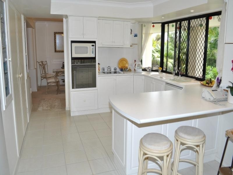 287 Napper Road, Arundel QLD 4214