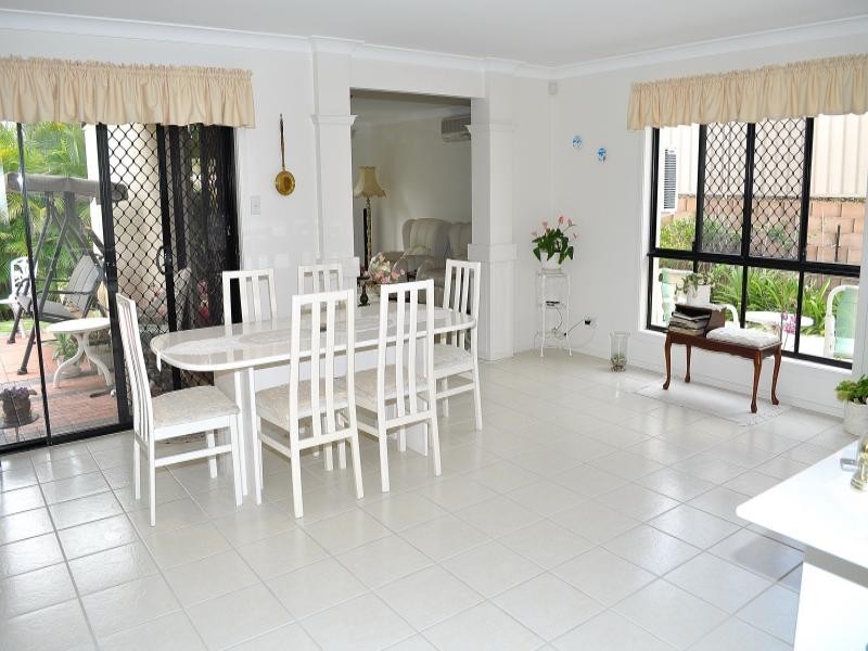 287 Napper Road, Arundel QLD 4214