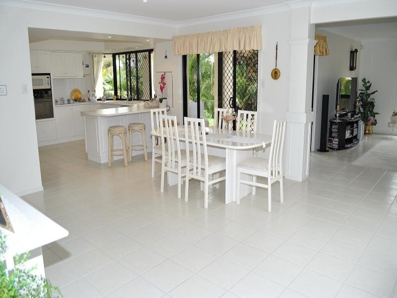 287 Napper Road, Arundel QLD 4214
