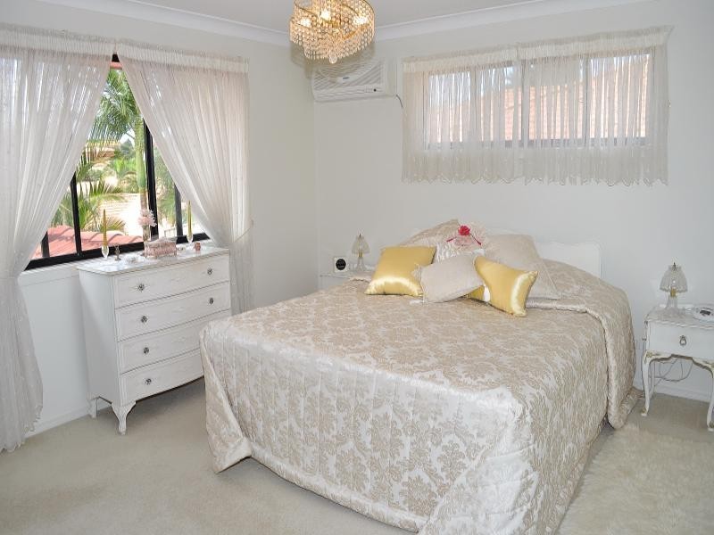 287 Napper Road, Arundel QLD 4214