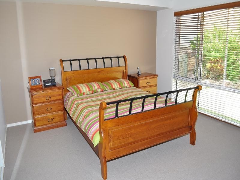 3 Blackfen Court, Arundel QLD 4214