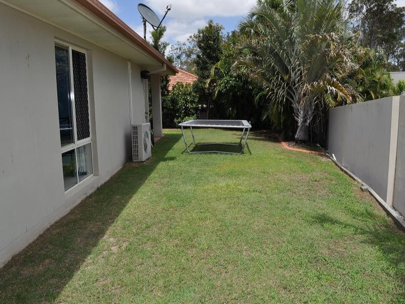 3 Blackfen Court, Arundel QLD 4214