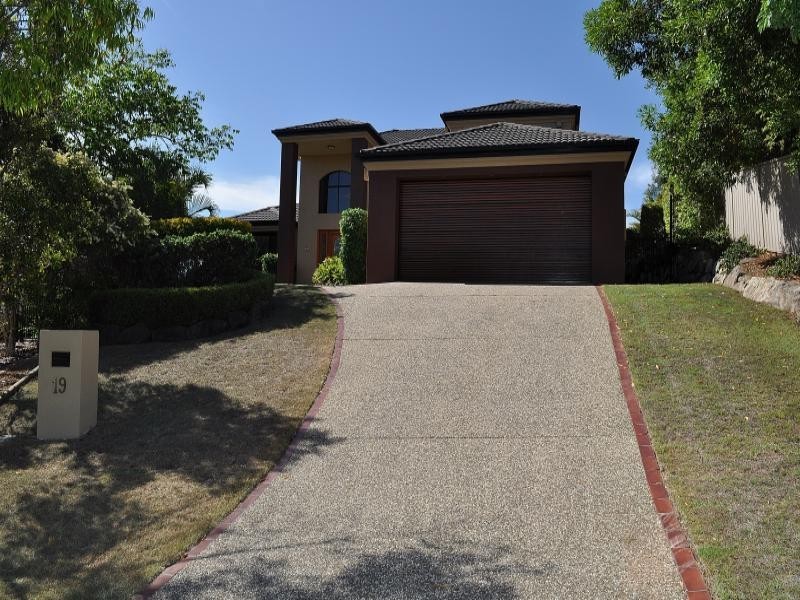 19 O’Brien Court, Arundel QLD 4214