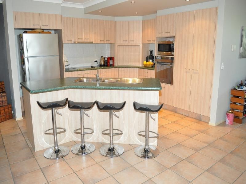 19 O’Brien Court, Arundel QLD 4214