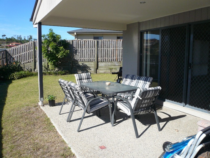 13 Stockdale Street, Pacific Pines QLD 4211