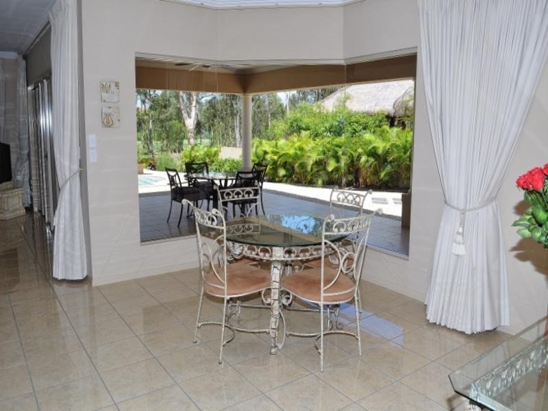 92 Arun Drive, Arundel QLD 4214