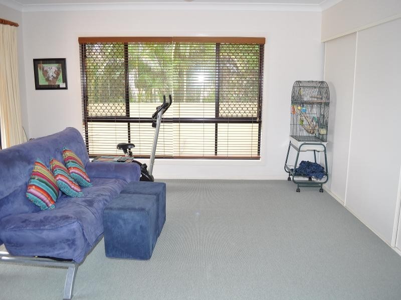 7 Bernard Court, Arundel QLD 4214