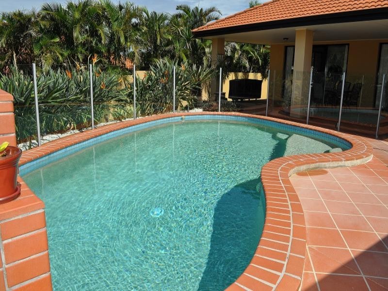 7 Bernard Court, Arundel QLD 4214