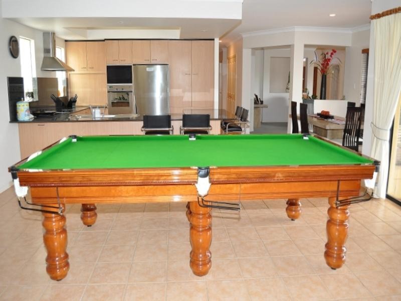 7 Bernard Court, Arundel QLD 4214