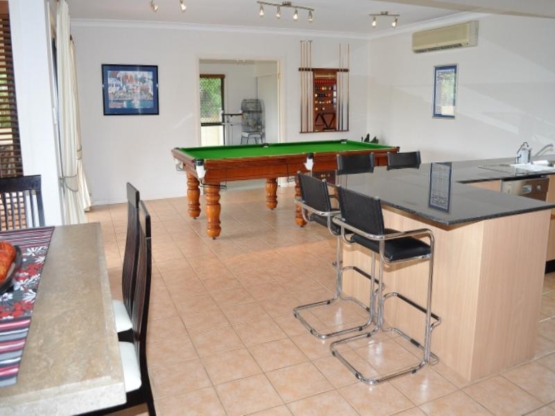 7 Bernard Court, Arundel QLD 4214