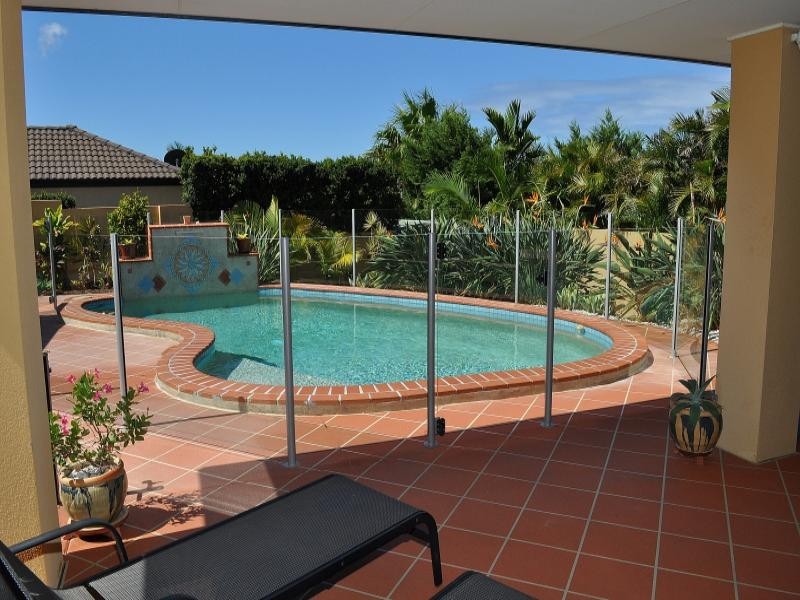 7 Bernard Court, Arundel QLD 4214