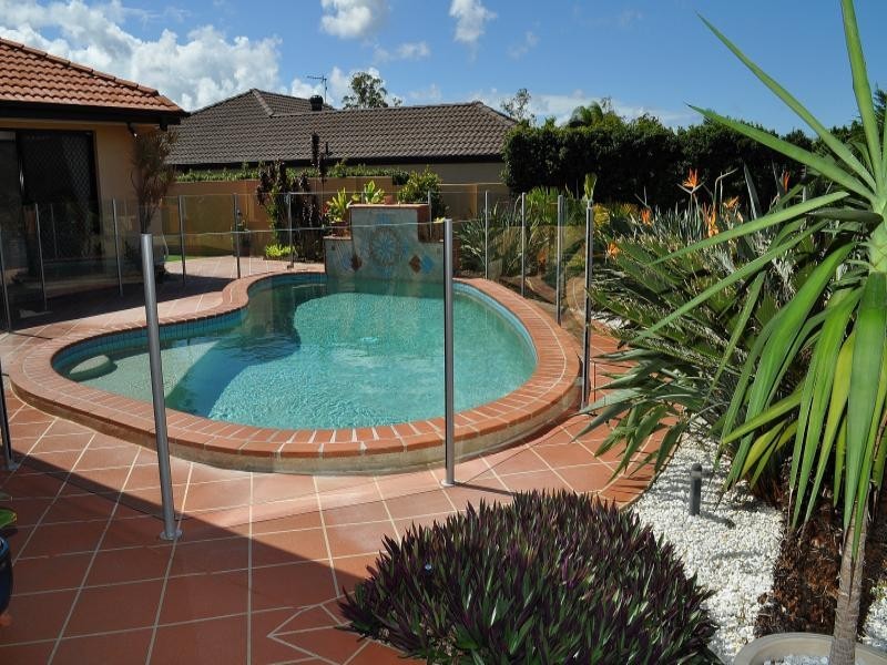 7 Bernard Court, Arundel QLD 4214