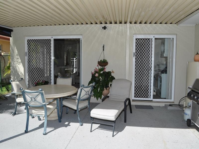 1 Delonix Court, Arundel QLD 4214