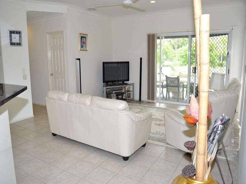 1 Delonix Court, Arundel QLD 4214