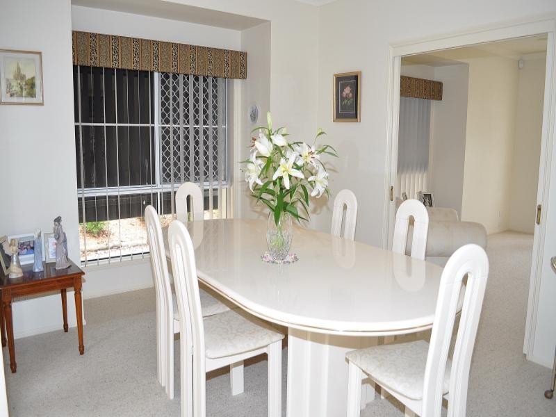 1 Delonix Court, Arundel QLD 4214