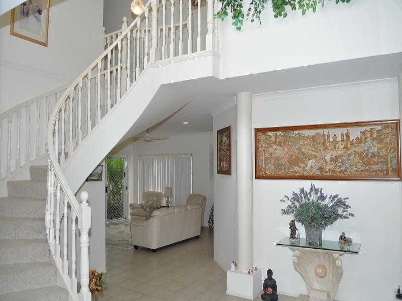 1 Delonix Court, Arundel QLD 4214