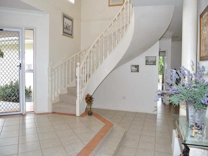 1 Delonix Court, Arundel QLD 4214