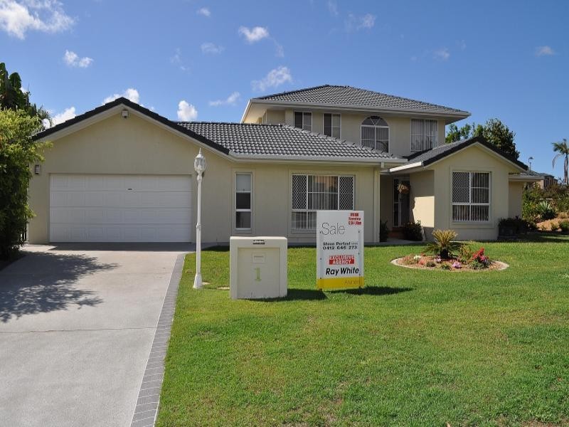1 Delonix Court, Arundel QLD 4214