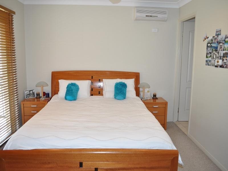 18 Golden Bear Drive, Arundel QLD 4214