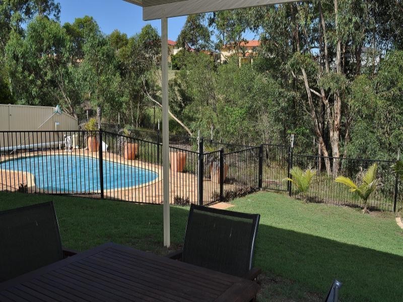 18 Golden Bear Drive, Arundel QLD 4214