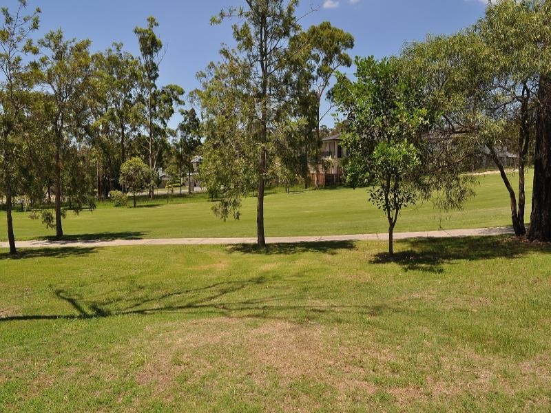 37 Chichester Drive, Arundel QLD 4214