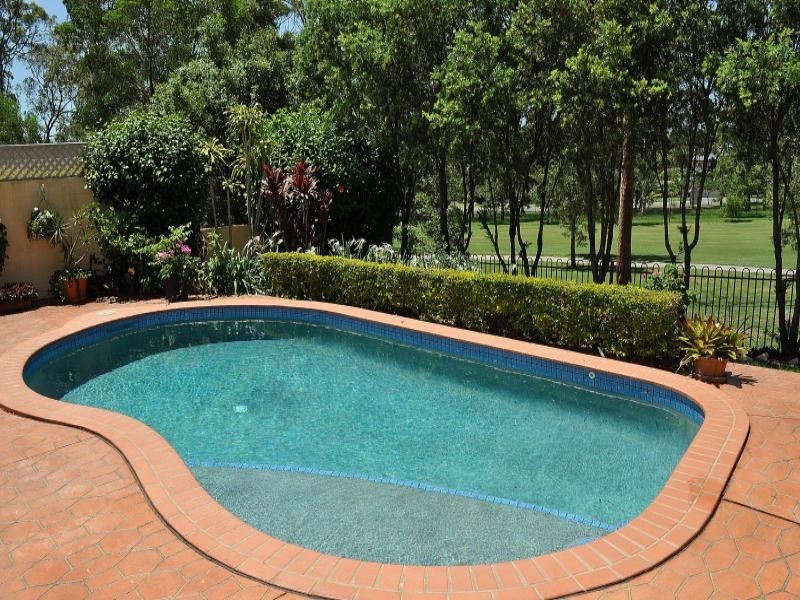 37 Chichester Drive, Arundel QLD 4214