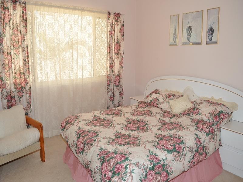 37 Chichester Drive, Arundel QLD 4214