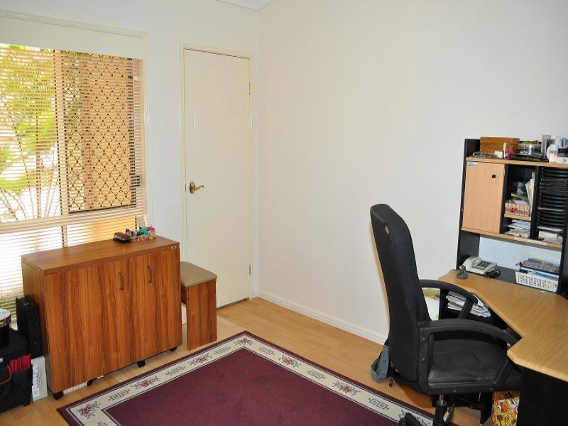 37 Chichester Drive, Arundel QLD 4214